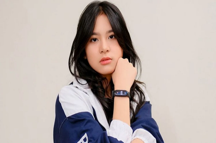 Viral Karena Video Ngerokok, Zee JKT48 Minta Maaf ke Fans, Respon Netizen Tak Sesuai