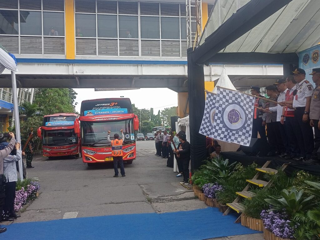Jelang Puncak Balik, Ditjen Kemenhub RI Berangkatkan 7 Bus Gratis