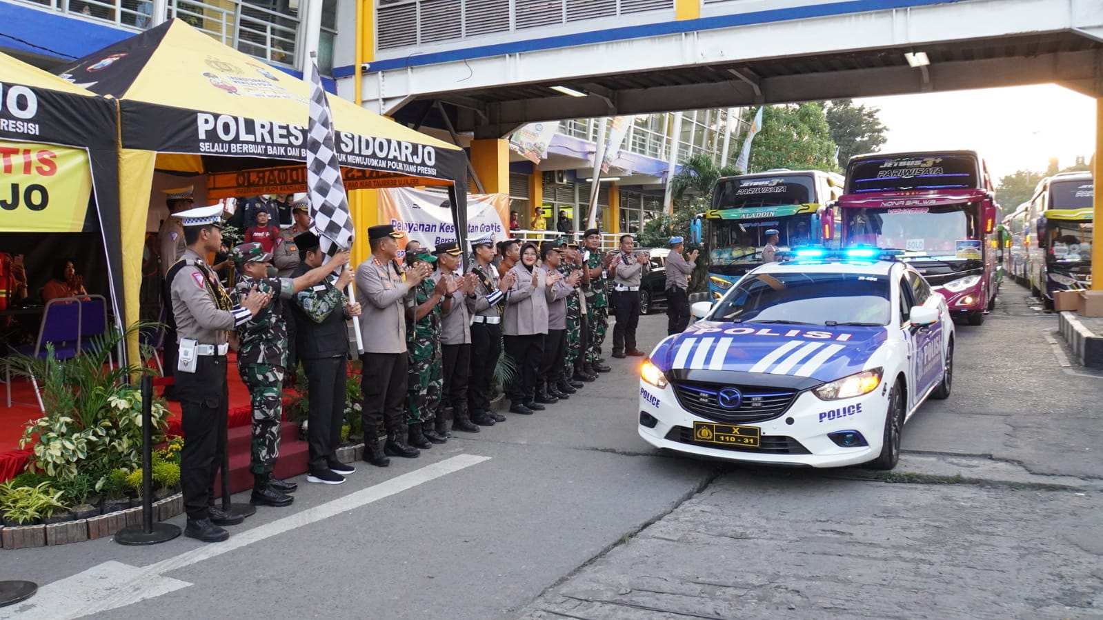 Mudik Gratis, Kapolresta Sidoarjo Berangkatkan 10 Bus Dari Terminal Purabaya