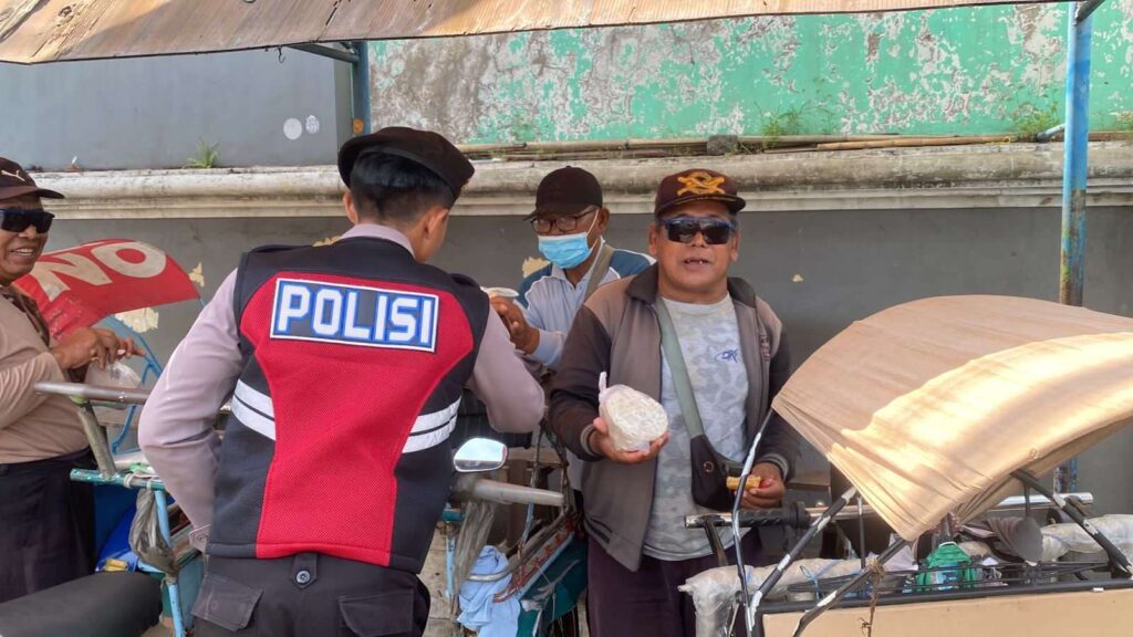 Delta Samapta Peduli, Tebar Kebaikan Sambil Patroli Kamtibmas 