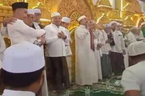 Pemkab Sampang Sukses Gelar Sholawatan Bersama Majelis Dzikir Alkhidmah