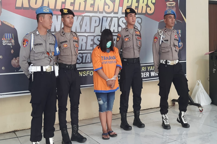 Mucikari Prostitusi Online Asal Bojonegoro Diamankan Satreskrim Polresta Sidoarjo