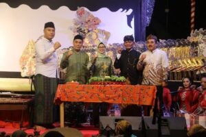Moment Peringatan HUT PKB, DPC PKB Blitar Gelar Pagelaran Wayang Semalam Suntup