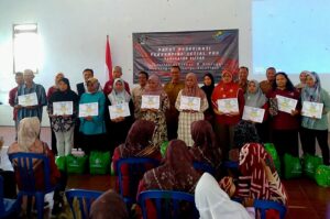 Sepuluh KPM PKH Kabupaten Blitar Terima Penghargaan