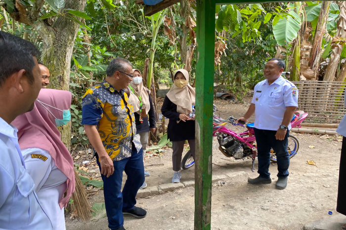 Kiprah DR. Koen 2 Hari Merakyat di Desa Prunggahan Wetan Mendukung Tuban ODF