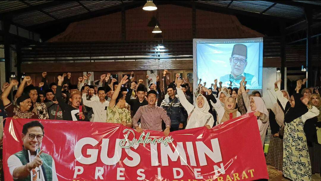 Ratusan Santri di Blitar Deklarasi Dukung Gus Imin Jadi Presiden