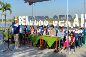 Danramil 0817/15 Bungah Hadiri Lomba Gerak Jalan Tradisional