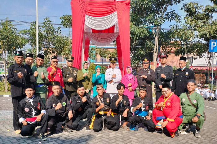 8 Perguruan Pencak Silat di Sukodono Ikuti Upacara Hari Kemerdekaan 