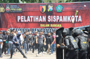 Gelar Simulasi Sispamkota, Polda Jatim Semakin Siap Amankan Pemilu 2024