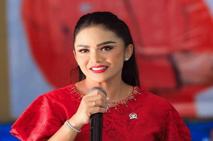 Krisdayanti Minta Pemprov DKI Jakarta Berlakukan Kebijakan Pembatasan Kendaraan Tua
