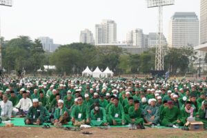 Ribuan Jamaah Hadiri Istighotsah Nahdlatul Aulia di Stadion Madya: Satu Suara Doa untuk Bangsa Ribuan Jamaah Hadiri Istighotsah Nahdlatul Aulia di Stadion Madya: Satu Suara Doa untuk Bangsa