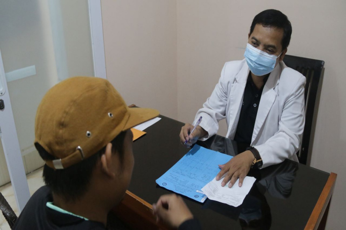 Waspada Penyakit ISPA, Penyebab dan Pencegahan Menurut dr. Andre Yulius