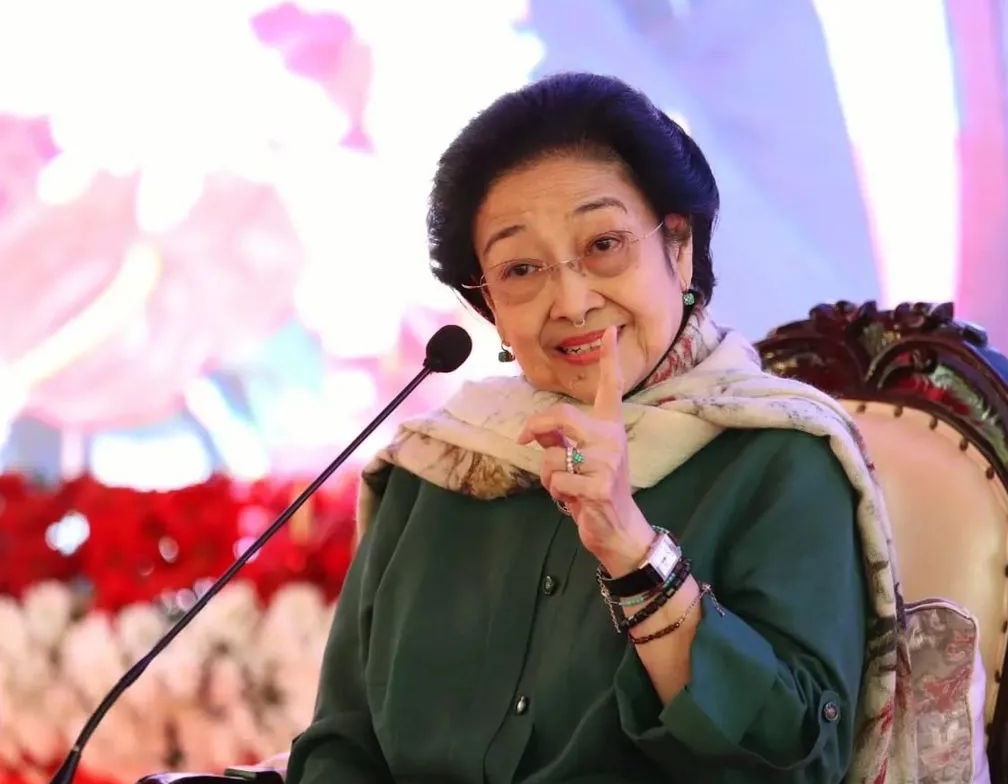 Ketua Umum DPP PDIP Megawati Soekarnoputri sebut alasan pihaknya memilih Mahfud MD sebagai calon wakil presiden Ganjar Pranowo di Pilpres 2024.