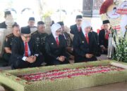 Bupati Blitar Dampingi Gubernur Jatim Ziarah Makam Bung Karno