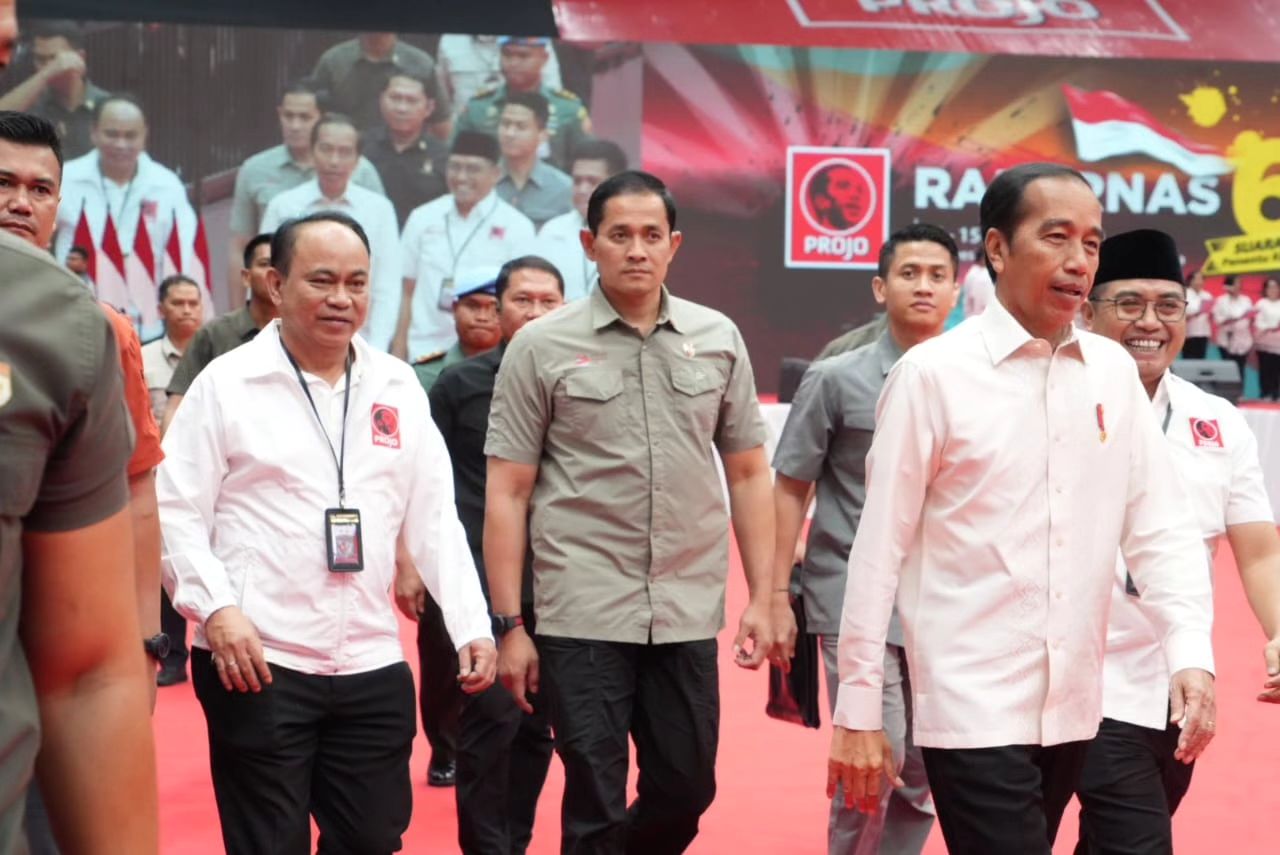 Gibran Rakabuming Raka nampak hadir dalam Rapat Kerja Nasional (Rakernas) ProJo di Indonesia Arena, Senayan, Jakarta Pusat, Sabtu 14 Oktober 2023 pukul 14.00 WIB.
