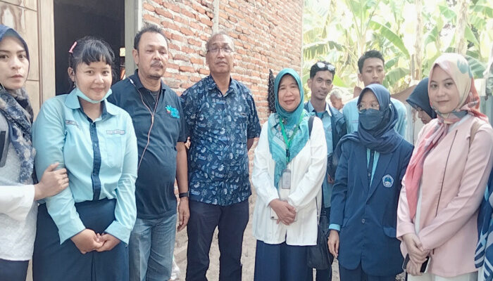 DR. Koen Bimbing Mahasiswa Poltekkes Kemenkes Surabaya