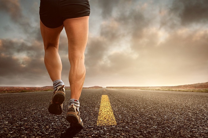 Makna mimpi lari atau Jogging menarik kita kenali. Aktivitas ini biasa disangkutkan olahraga untuk kesehatan.