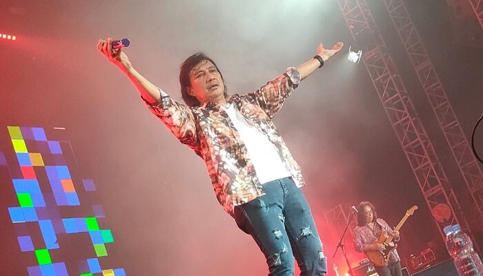 Konser Perayaan 35 Tahun Selama 3 Jam, KLa Project Tampil Enerjik Hipnotis KLanese