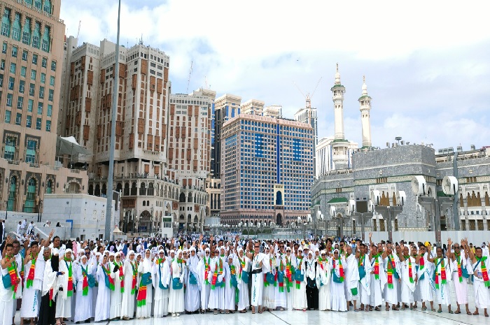 Multazam Al Hadi Tour & Travel bisa menjadi salah satu opsi bagi para calon jamaah untuk melaksanakan ibadah umroh ke Tanah Suci, Mekkah.