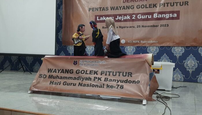 Jejak Dua Guru Bangsa Jadi Lakon Wayang Golek di Peringatan Hari Guru Boyolali