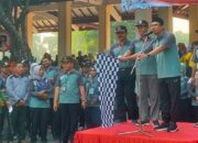 Bupati Sidoarjo Lepas Ribuan Peserta Jalan Sehat Hari Guru Nasional