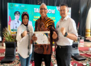 DR. Koen Raih Penghargaan di Hari Kesehatan Nasional Tahun 2023