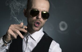 Menurut hasil penelitian yang diterbitkan pada tahun 2010, faktor-faktor seperti rokok yang dihisap dan jenis produk nikotin yang terpapar, frekuensi dan paparan merokok.