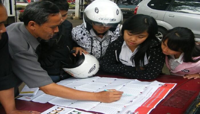 Tips Memilih Partai Politik