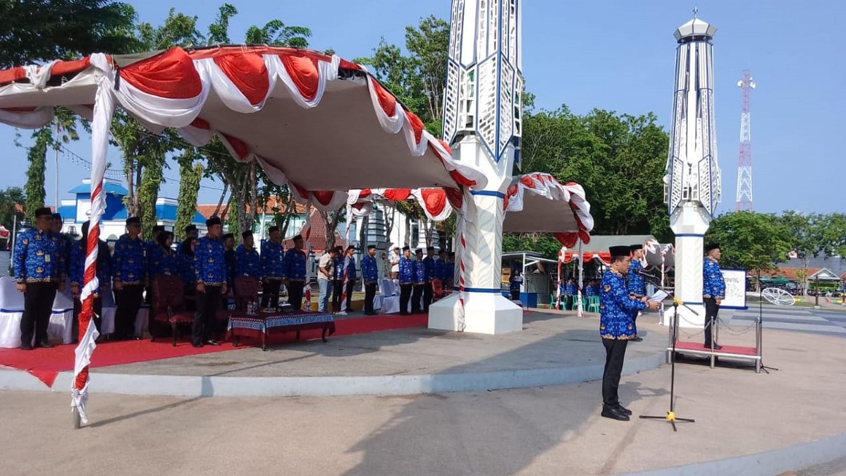 Bupati dan Wakil Bupati Sampang Pamitan Saat HUT KORPRI ke-52