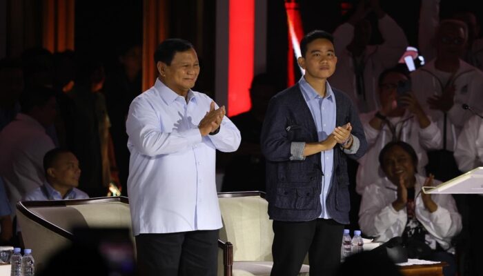 Prabowo vs Anies: Dialog Terbuka Mengenai Pertahanan dan Kesejahteraan Prajurit TNI