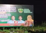 Khofifah Dukung Prabowo-Gibran, Relawan di Matraman Pasang Ratusan Banner Dukungan