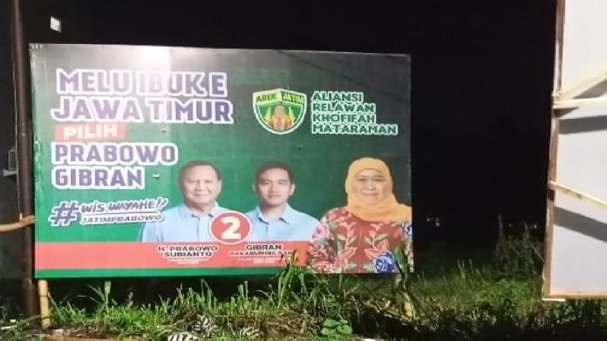 Khofifah Dukung Prabowo-Gibran, Relawan di Matraman Pasang Ratusan Banner Dukungan