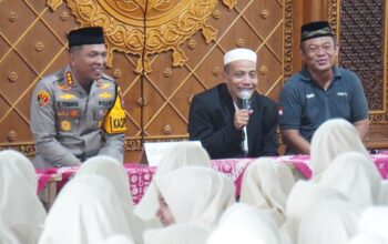 Kapolresta Sidoarjo Berikan Edukasi Pentingnya Literasi Digital untuk Santri