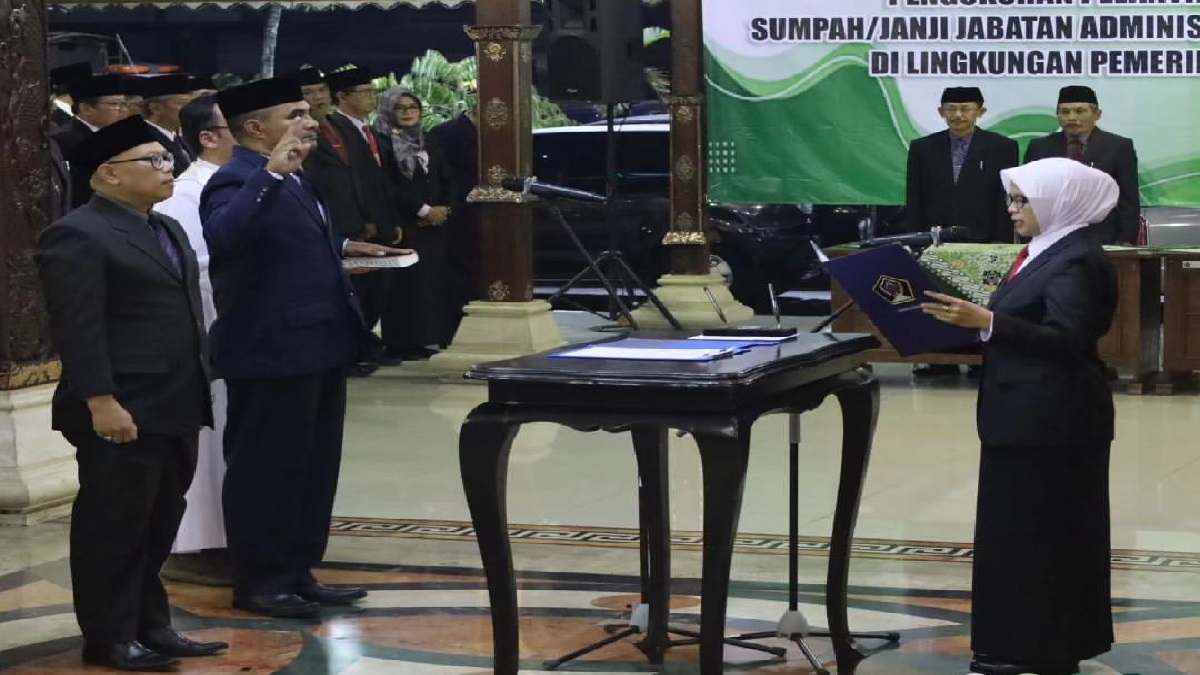 Bupati Blitar Rini Meminta ASN Jadi Trendsetter dalam Pelayanan Masyarakat
