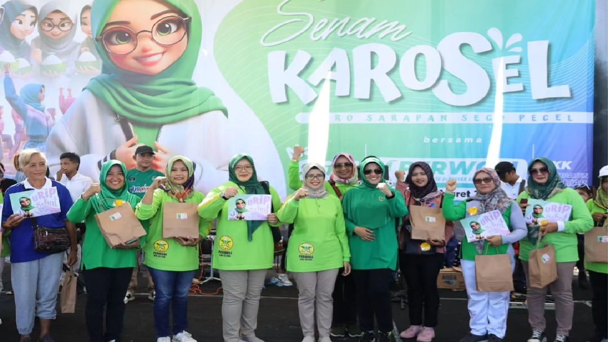 Bupati Blitar Dukung Pola Hidup Sehat Melalui Senam Rekreasi Perwosi dan Gebyar Pangan Loka