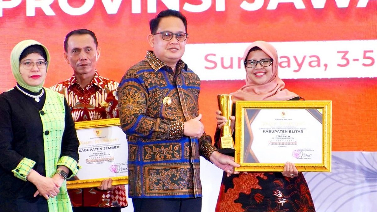 Pemkab Blitar Raih Juara 3 Penghargaan Pembangunan Daerah Jawa Timur 2024