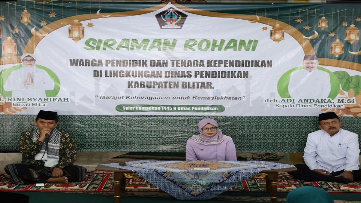 Pentingnya Siraman Rohani bagi Pendidik, Pesan Bupati Blitar Rini Syarifah