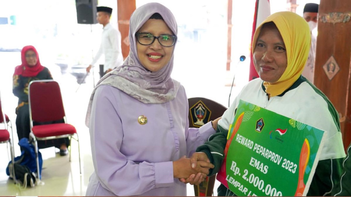 Bupati Blitar Beri Penghargaan Kepada Para Atlet NPCI