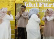 Ribuan Masyarakat Hadiri Open House Bupati Blitar, Puluhan UMKM Jamu Para Tamu Ribuan Masyarakat Hadiri Open House Bupati Blitar, Puluhan UMKM Jamu Para Tamu