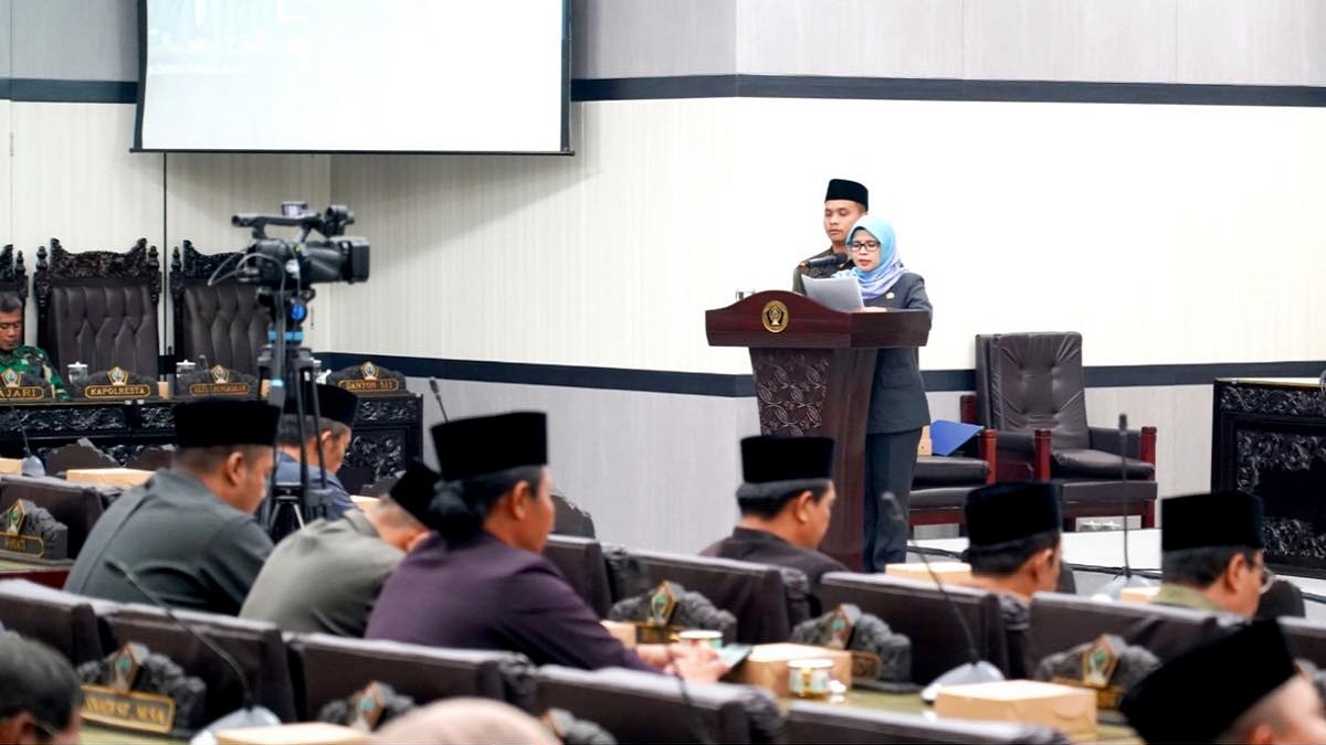 Bupati Blitar Beri Jawaban Atas Pandangan Umum Fraksi Tentang Ranperda