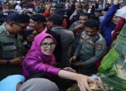 Larung Sesaji Pantai Serang, Bupati Blitar: Upacara Adat Jawa Larung Sesaji Pantai Serang, Bupati Blitar: Upacara Adat Jawa