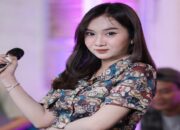 Profil Penyanyi Pindo Ah Ah, Biduan Viral di TikTok Asal Blitar