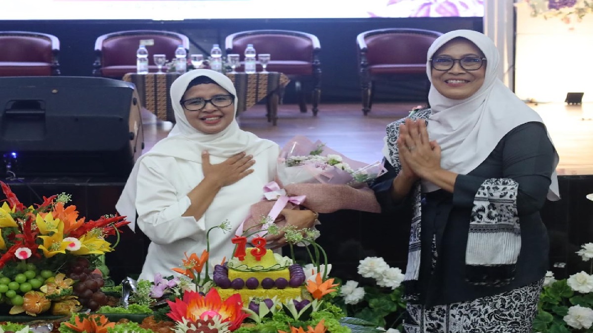 Momentum HUT Ikatan Bidan Indonesia, Bupati Blitar Ajak Turunkan Angka Stunting