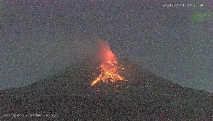 Gunung Merapi Kembali Semburkan Guguran Lava Pijar