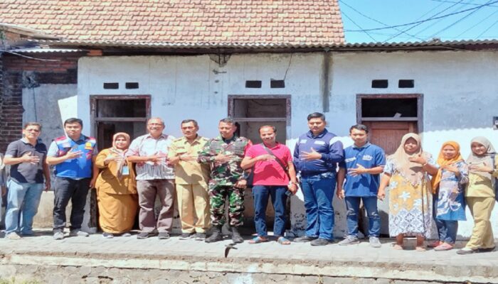Stimulan Jamban Sehat dari Dr. Koen Bagi Warga Sekardangan Sidoarjo