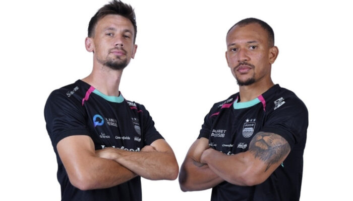 Jersey Hitam Persib Bandung: Sentuhan Energi dan Keberanian di Musim 2024/25