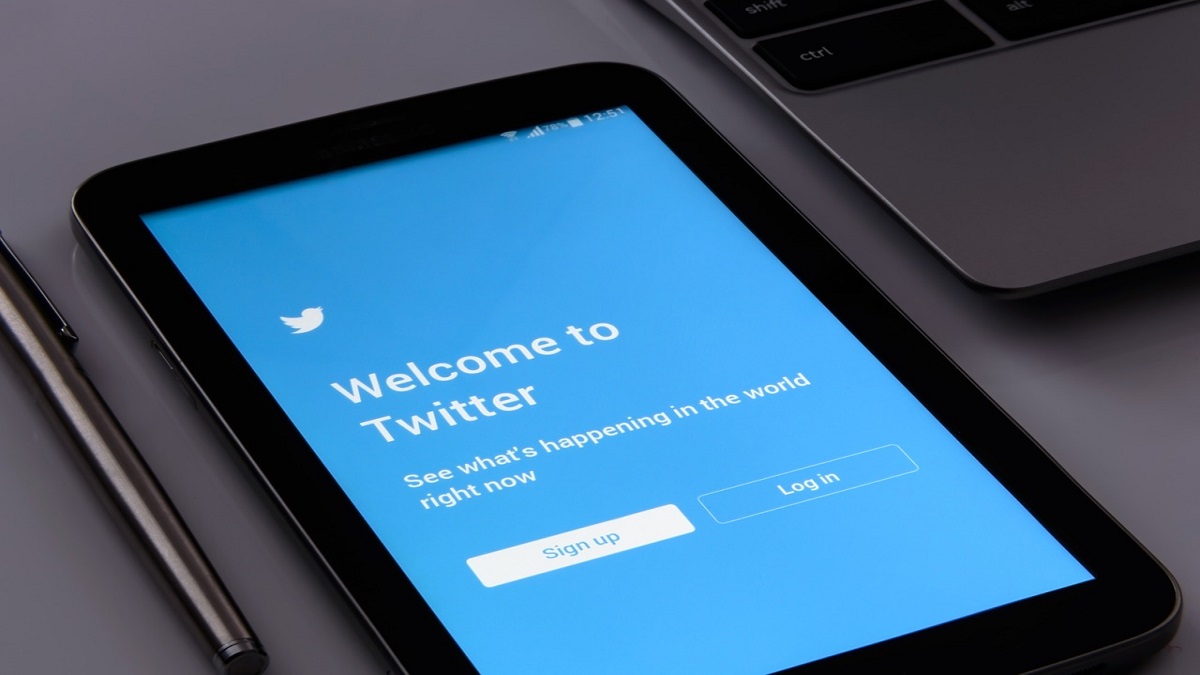 Tagar #KawalPutusanMK Viral di Twitter, Netizen Kritisi Penolakan DPR atas Putusan MK