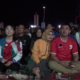 Kompak Dukung Timnas, Mas Ibin dan Mbak Elim Nobar SAE dengan Ribuan Masyarakat Kota Blitar