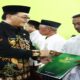 Pjs Bupati Blitar dan Baznas Salurkan Bantuan kepada Warga Srengat