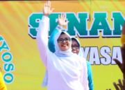 Bupati Rini Syarifah Apresiasi Semangat Masyarakat dalam Senam Lansia di Srengat